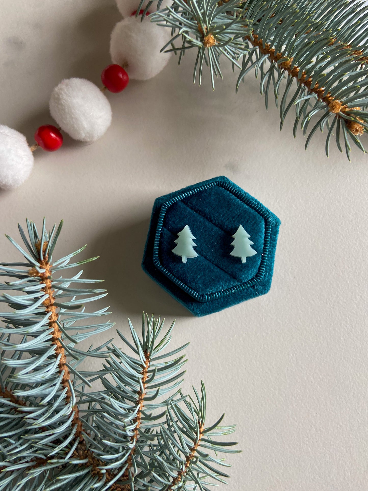 Christmas tree studs