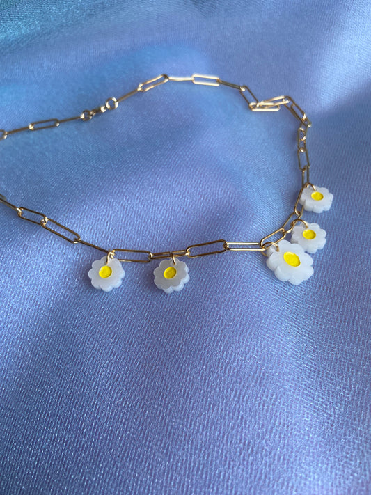 Daisy Chain Necklace