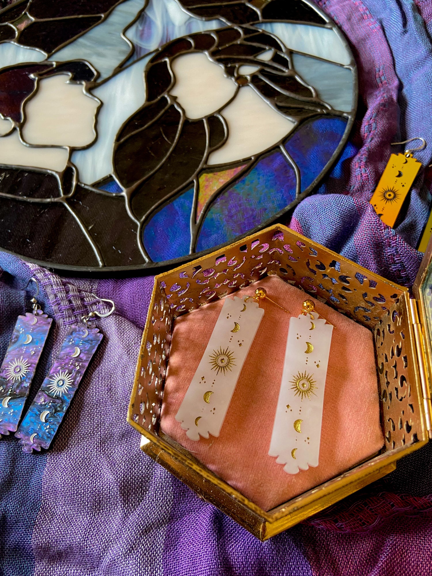 Sarah J Maas officially licensed