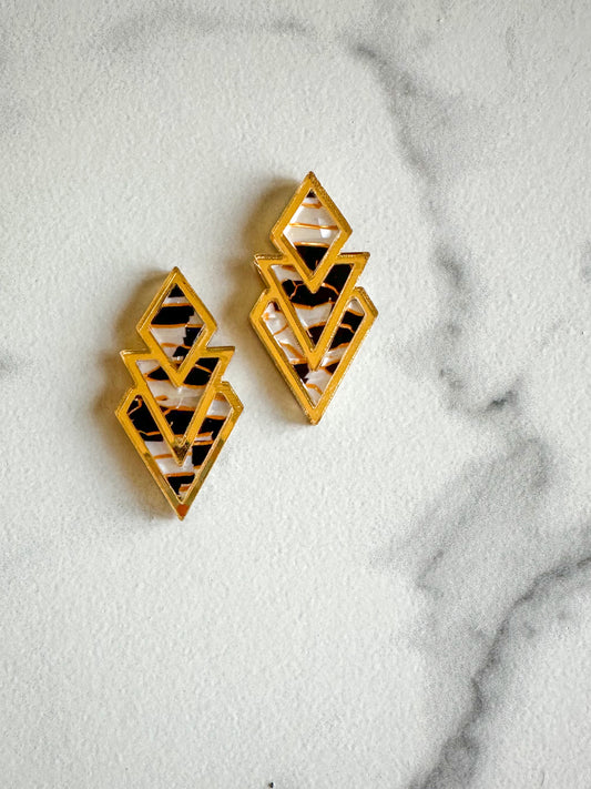 Art Deco Diamond Chevrons - Black and White Shells with Wood