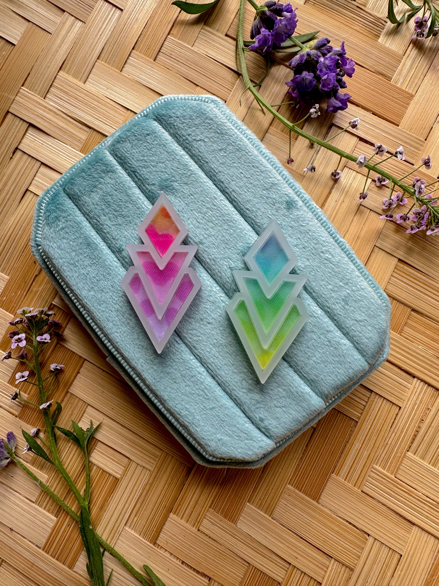 Art Deco Diamond Chevrons - Rainbow
