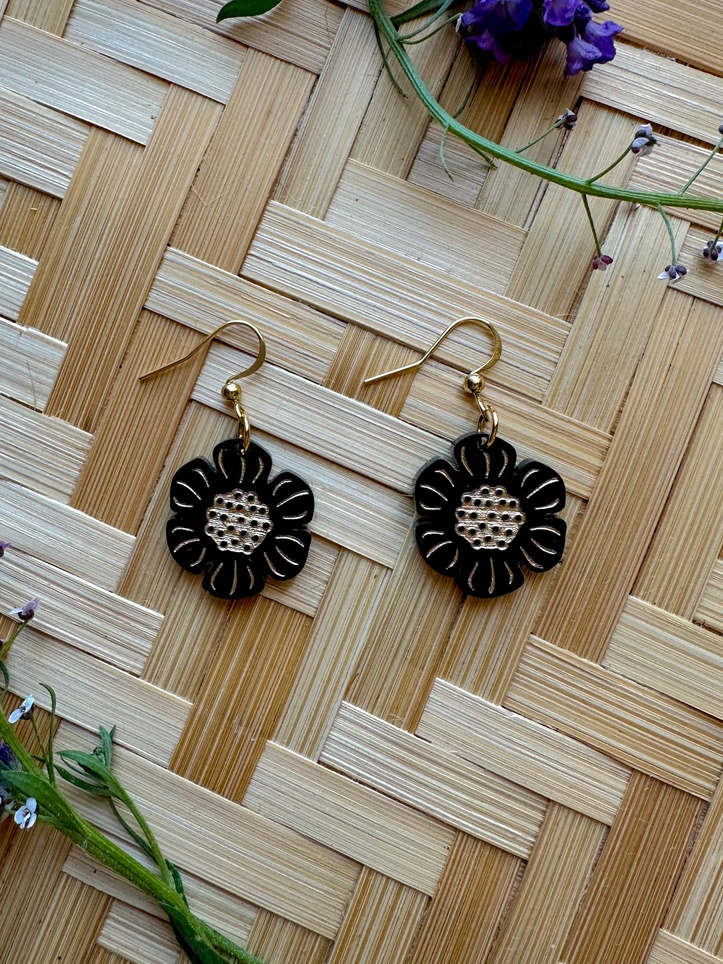 Dotted Daisy Earrings - Black and Gold
