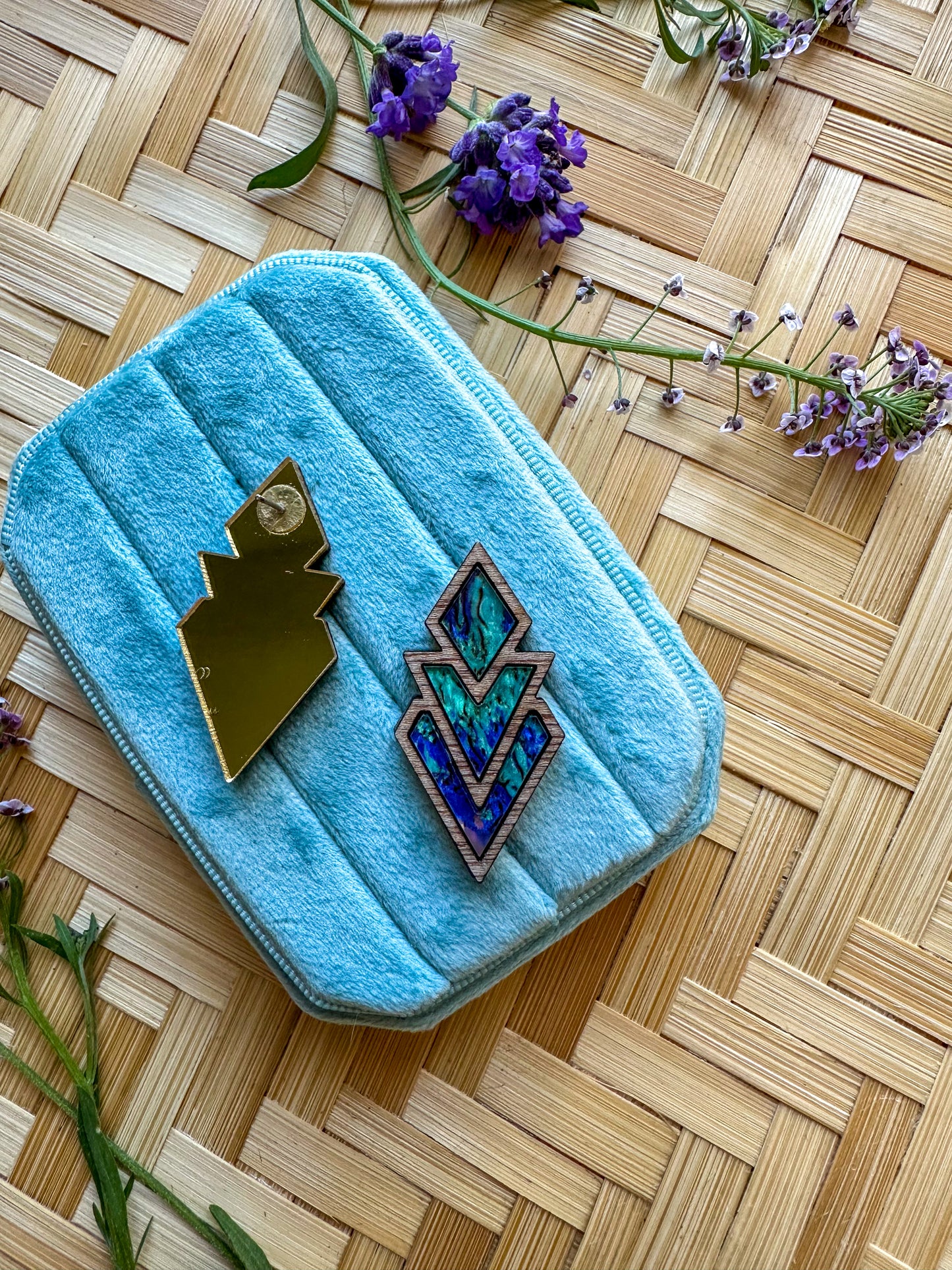 Art Deco Diamond Chevrons - Blue Shells and Wood
